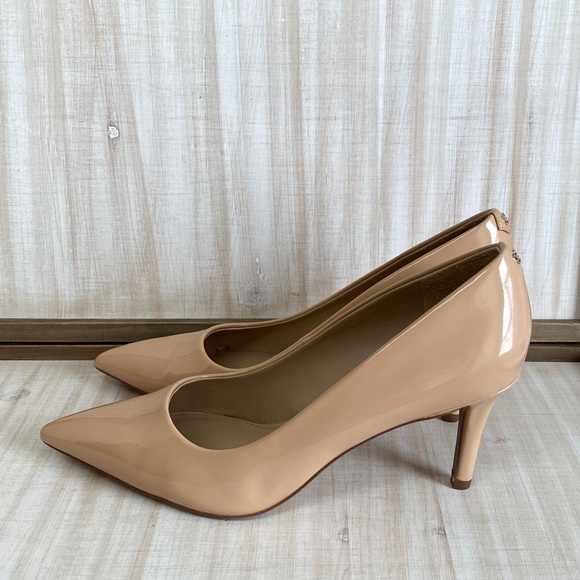 Sam Edelman Vienna Patent Pumps - Picture 4 of 13